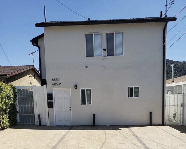 6850 Quinton Ln, Unit 0.5