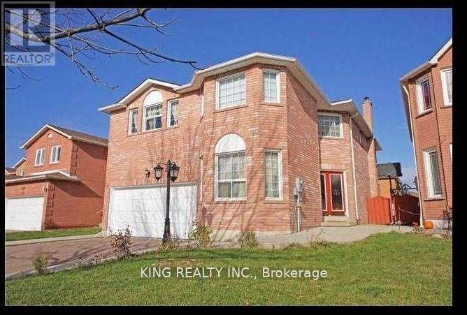 25 Cannon Crescent in Brampton, ON - Building Photo