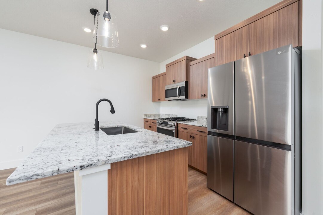 5036 E Woodward Ln in Nampa, ID - Building Photo