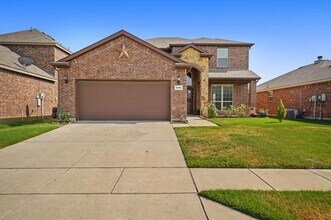 8708 Sierra Trail in Cross Roads, TX - Building Photo - Building Photo