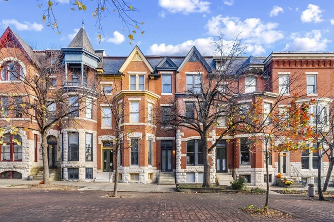 property at 1713 Linden Ave