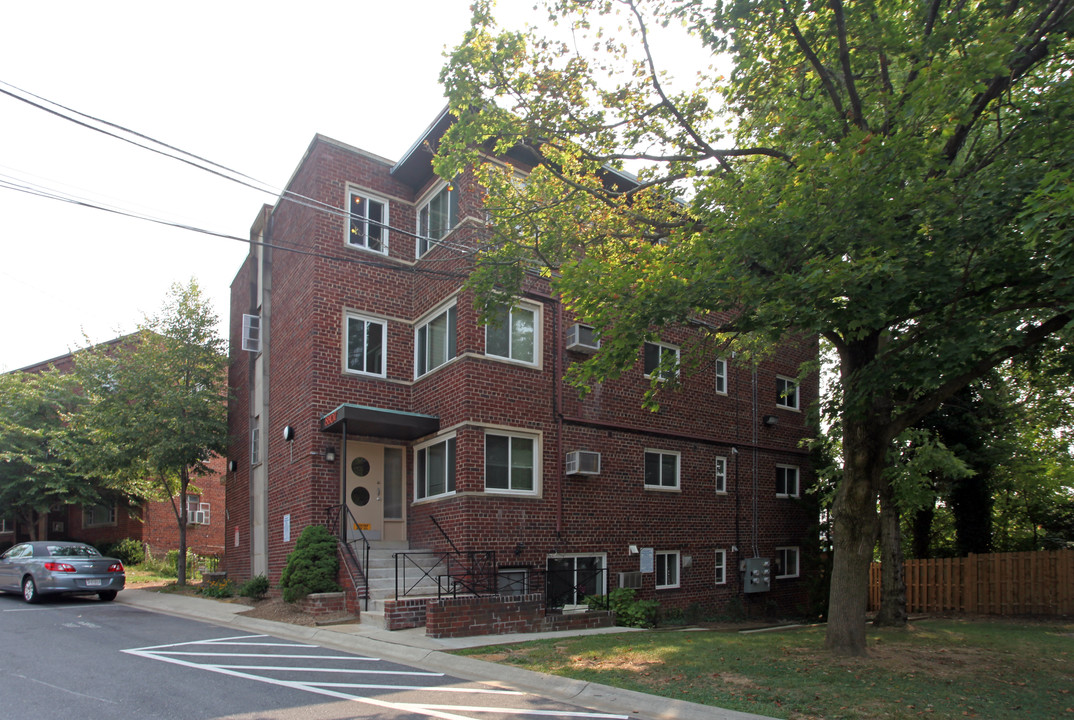 8809 Glenville Rd in Silver Spring, MD - Building Photo