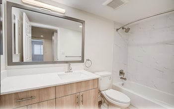 Biscayne Gardens Apartments in North Miami, FL - Building Photo - Building Photo