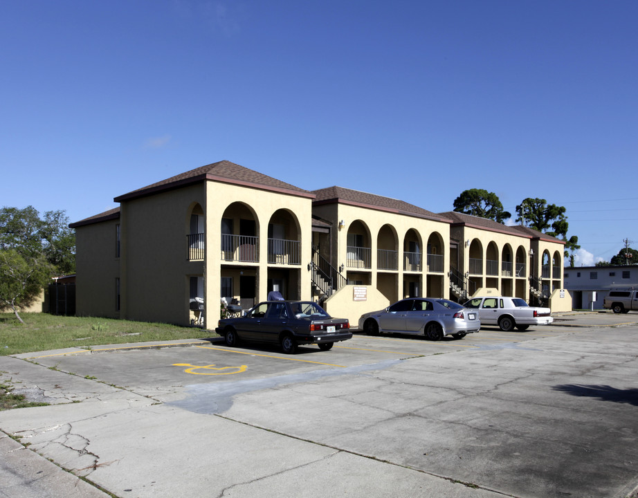 Vista Del Rio Apartments in Titusville, FL - Foto de edificio