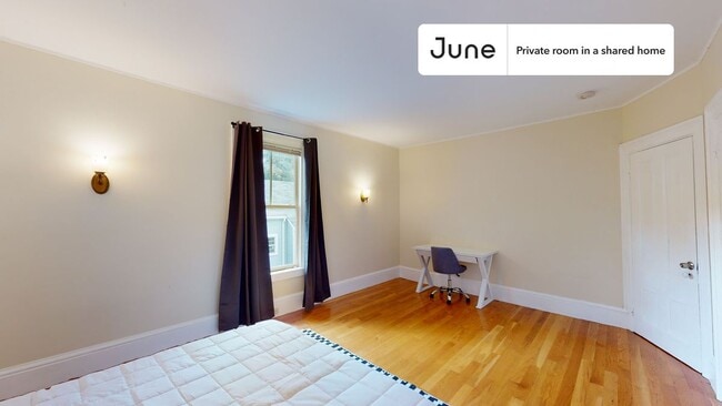Private bedroom in 5 bed/2 bath Home in Boston, MA - Building Photo - Building Photo