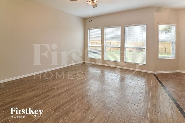 22610 Spring Crossing Dr in Spring, TX - Building Photo - Building Photo