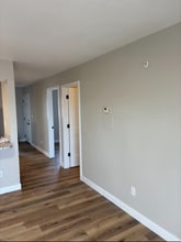 1068 Mace Rd in Osage Beach, MO - Foto de edificio - Building Photo