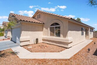 3640 Copper Cactus Dr in Las Vegas, NV - Building Photo - Building Photo