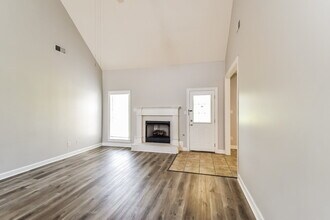1275 Heritage Lake Dr in Hernando, MS - Building Photo - Building Photo
