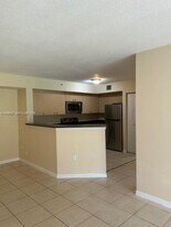 4021 San Marino Blvd in West Palm Beach, FL - Building Photo