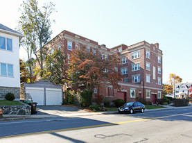 550 Belmont St Apartments