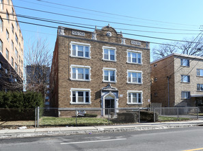 184 Sigourney St in Hartford, CT - Building Photo - Building Photo