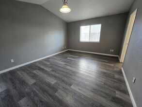 3313 Jamestown Dr in Modesto, CA - Building Photo - Building Photo