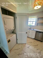 404 Wakefield Dr in Charlotte, NC - Building Photo - Building Photo