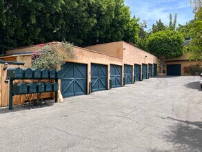 1954 Hillcrest Rd, Unit 8 in Los Angeles, CA - Building Photo - Building Photo