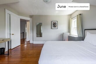 Private bedroom in 9 bed/2 bath Home in Boston, MA - Building Photo - Building Photo