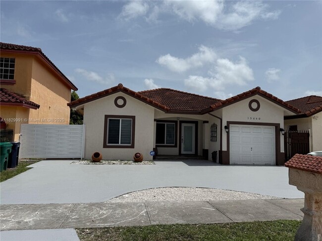 15640 SW 58th Terrace in Miami, FL - Building Photo - Building Photo