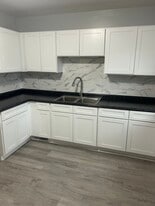 126 Woodruff Ave, Unit 2 in Syracuse, NY - Building Photo