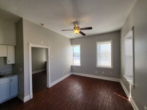 427 10th Ave W, Unit Loft 5 in Palmetto, FL - Building Photo - Building Photo