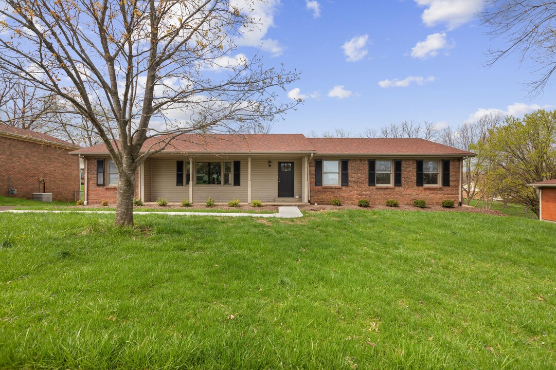 521 Lasalle Ct in Winchester, KY - Foto de edificio