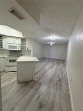 8353 Lake Dr, Unit 107 in Doral, FL - Building Photo - Building Photo