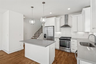 21 Shepard St in Nashville, TN - Building Photo - Building Photo