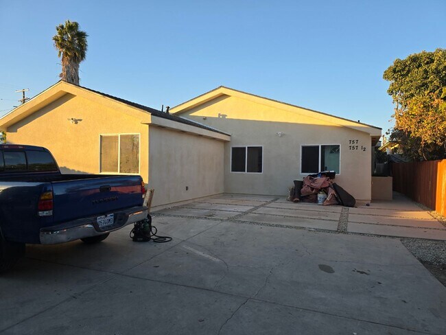 759 W 97th St in Los Angeles, CA - Building Photo - Building Photo