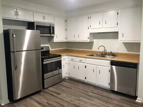 1661 Baltimore Dr in Clarksville, TN - Building Photo - Building Photo