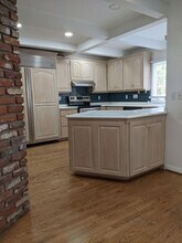 8204 Calmada Ave in Whittier, CA - Foto de edificio - Building Photo
