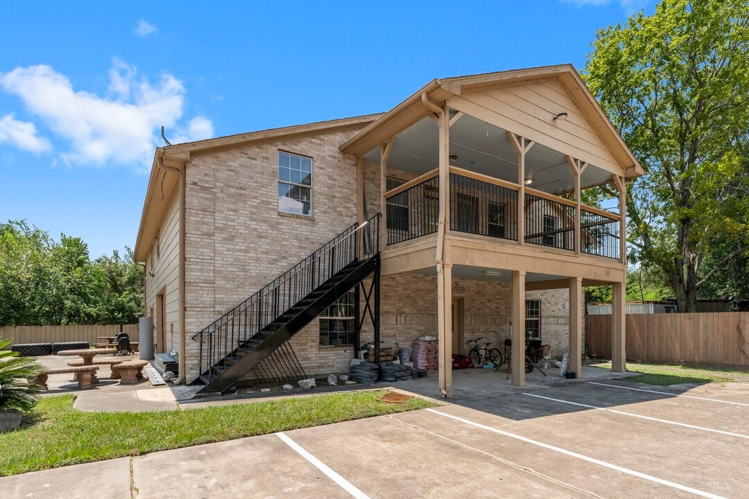 3145 Frick Rd in Houston, TX - Building Photo