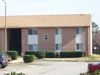 Harbor Inn Apartments in Virginia Beach, VA - Foto de edificio - Building Photo