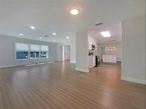 790 Harvard St in Englewood, FL - Foto de edificio - Building Photo