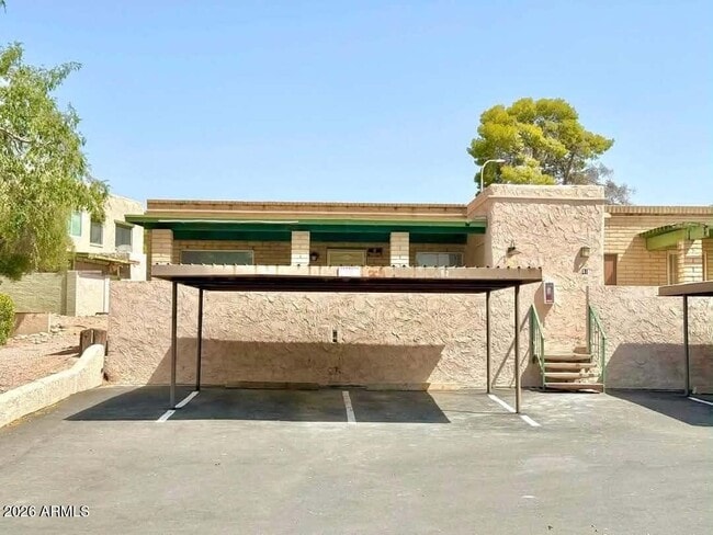 property at 1500 W Rio Salado Pkwy