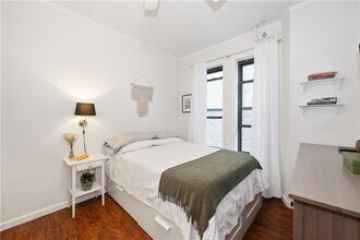 339 Bedford Ave in Brooklyn, NY - Building Photo - Building Photo