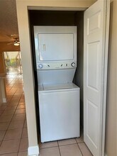 16609 Hemingway Dr in Weston, FL - Building Photo - Building Photo