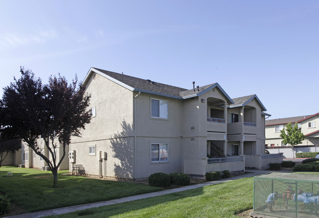 Gilroy Park Apartments in Gilroy, CA - Foto de edificio - Building Photo