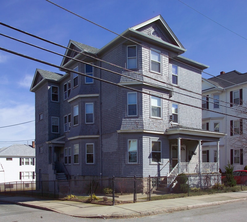 102 Osborn St in Fall River, MA - Foto de edificio