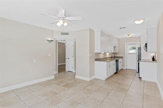 211 20th Ave in Indian Rocks Beach, FL - Building Photo - Building Photo