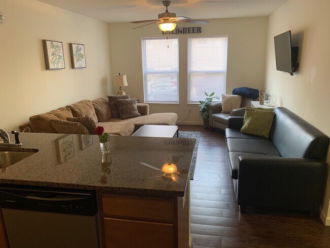 Stratford Court Apartments in Cincinnati, OH - Foto de edificio - Building Photo