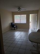 Jefferson Street Apartments in Hollywood, FL - Foto de edificio - Interior Photo