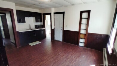 221 Camp St in Meriden, CT - Building Photo - Building Photo