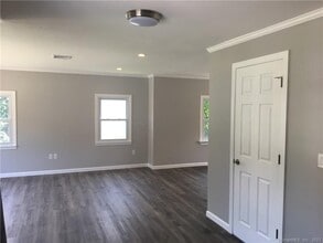 15 Bailey Ave in Darien, CT - Building Photo - Building Photo