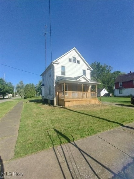 300 Austin Ave NW in Warren, OH - Foto de edificio - Building Photo