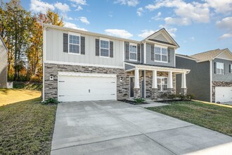 10759 Adair Wds Dr in Davidson, NC - Foto de edificio - Building Photo