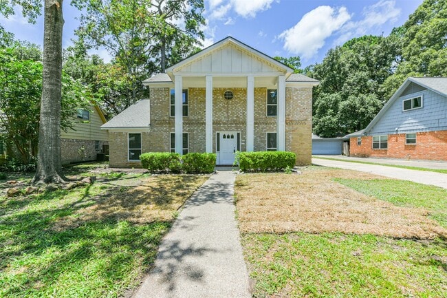 property at 19507 Spoonwood Dr