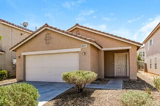 9517 Golden Scots Ct in Las Vegas, NV - Building Photo - Building Photo