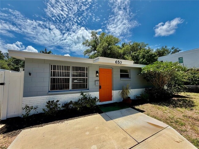 property at 650 Newton Ave S