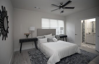 Hartford Townhomes in Dallas, TX - Foto de edificio - Interior Photo