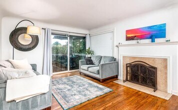 4803 SW Lander St in Seattle, WA - Building Photo - Building Photo