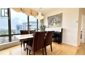 6888 Alderbridge Wy in Richmond, BC - Building Photo - Building Photo